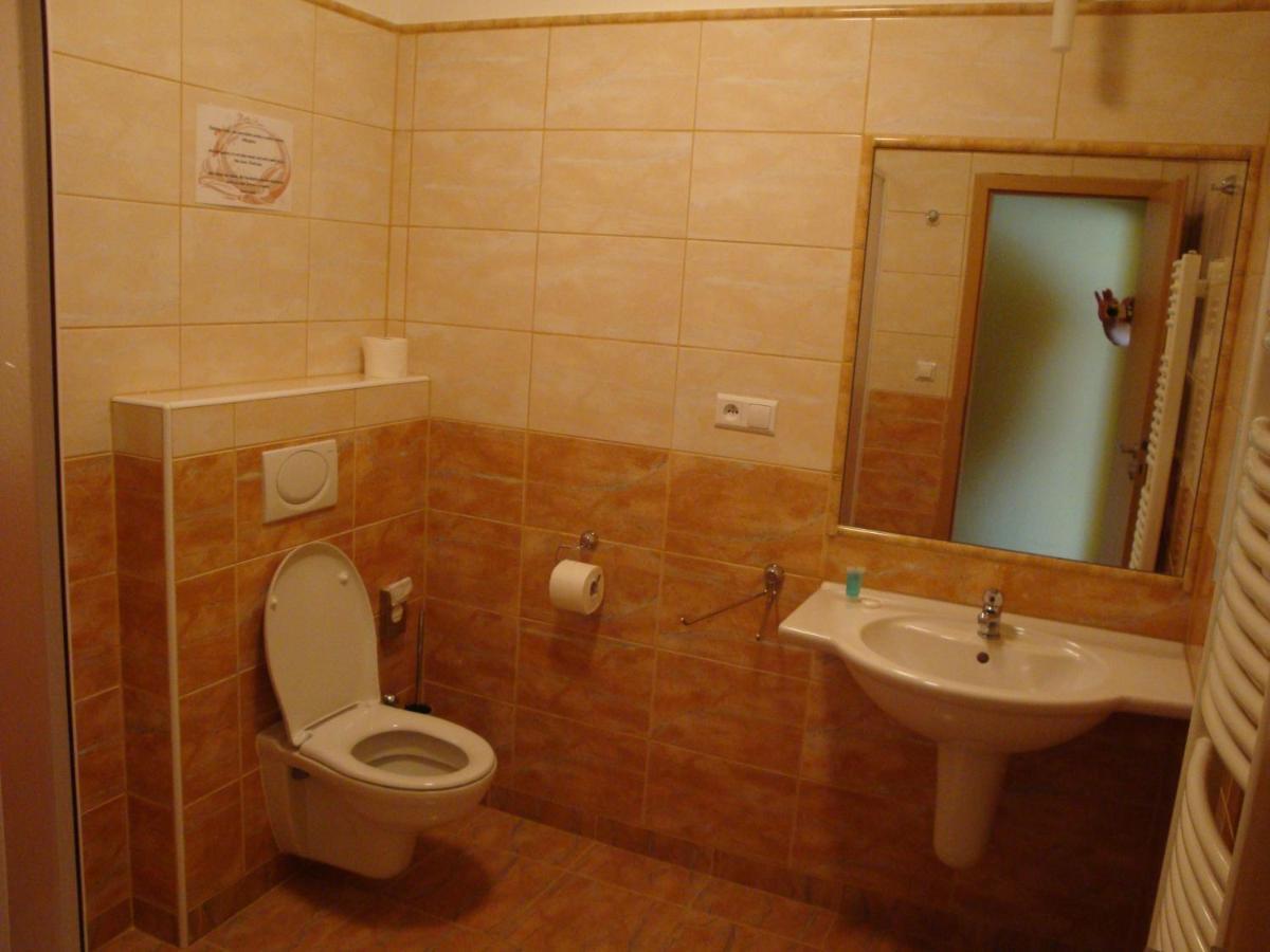 Lazne Evzenie Hotel Klasterec nad Ohri Bilik gambar