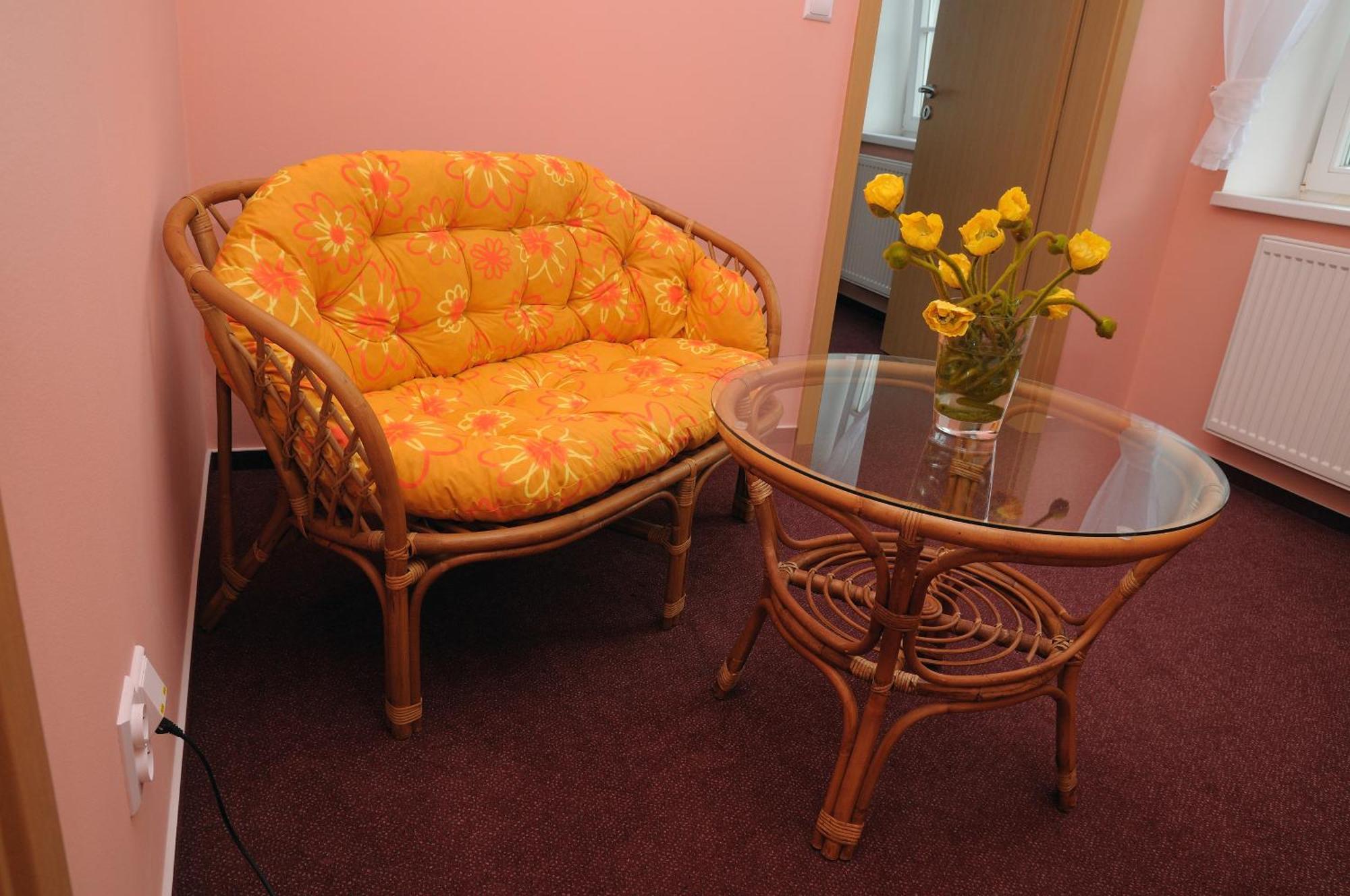 Lazne Evzenie Hotel Klasterec nad Ohri Luaran gambar