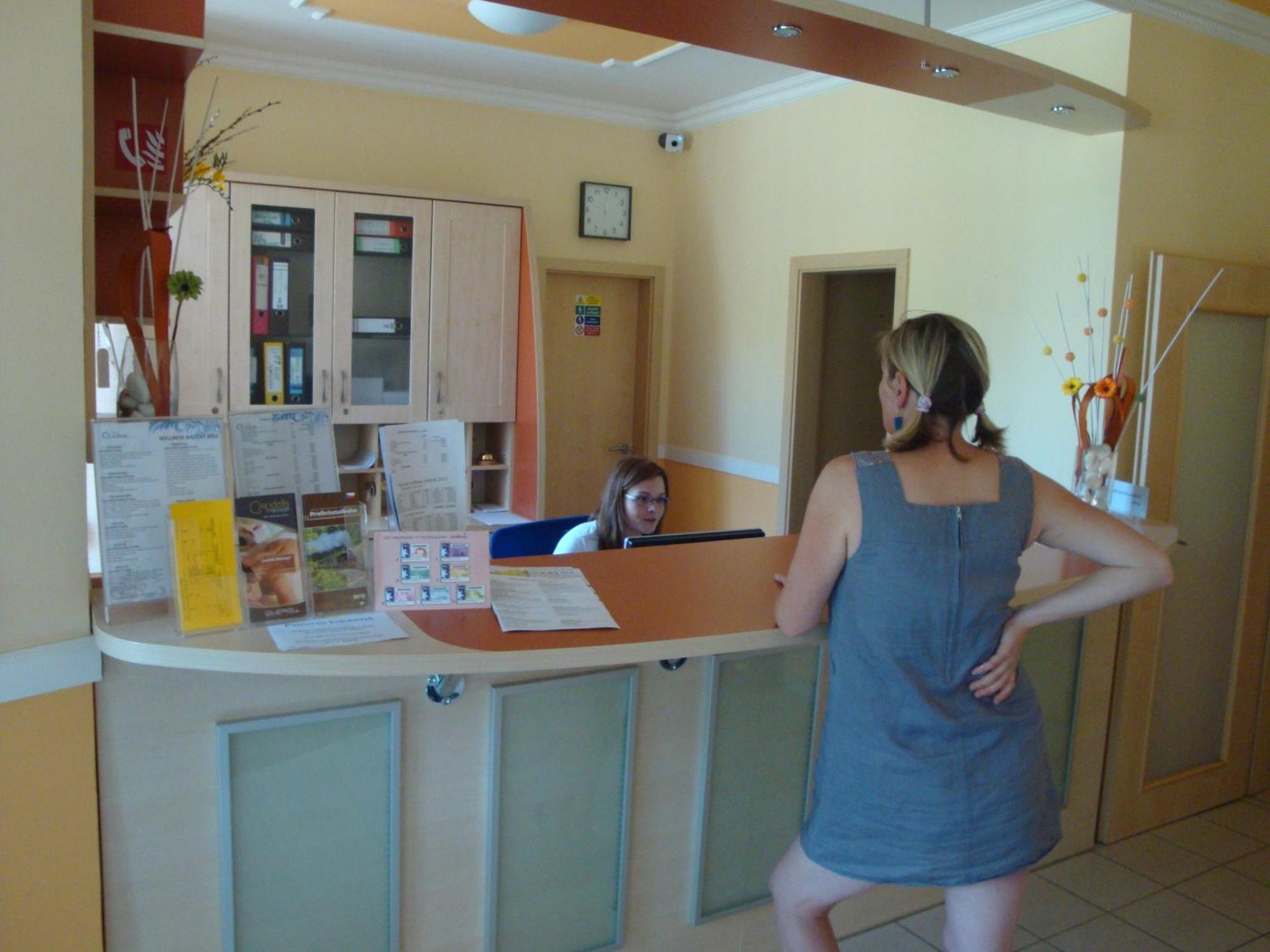 Lazne Evzenie Hotel Klasterec nad Ohri Luaran gambar