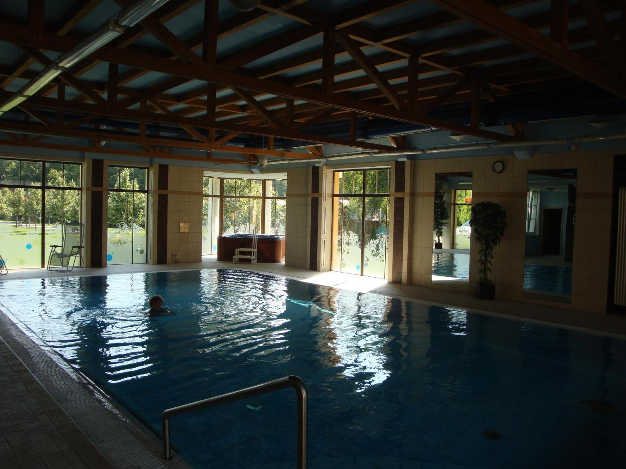 Lazne Evzenie Hotel Klasterec nad Ohri Luaran gambar
